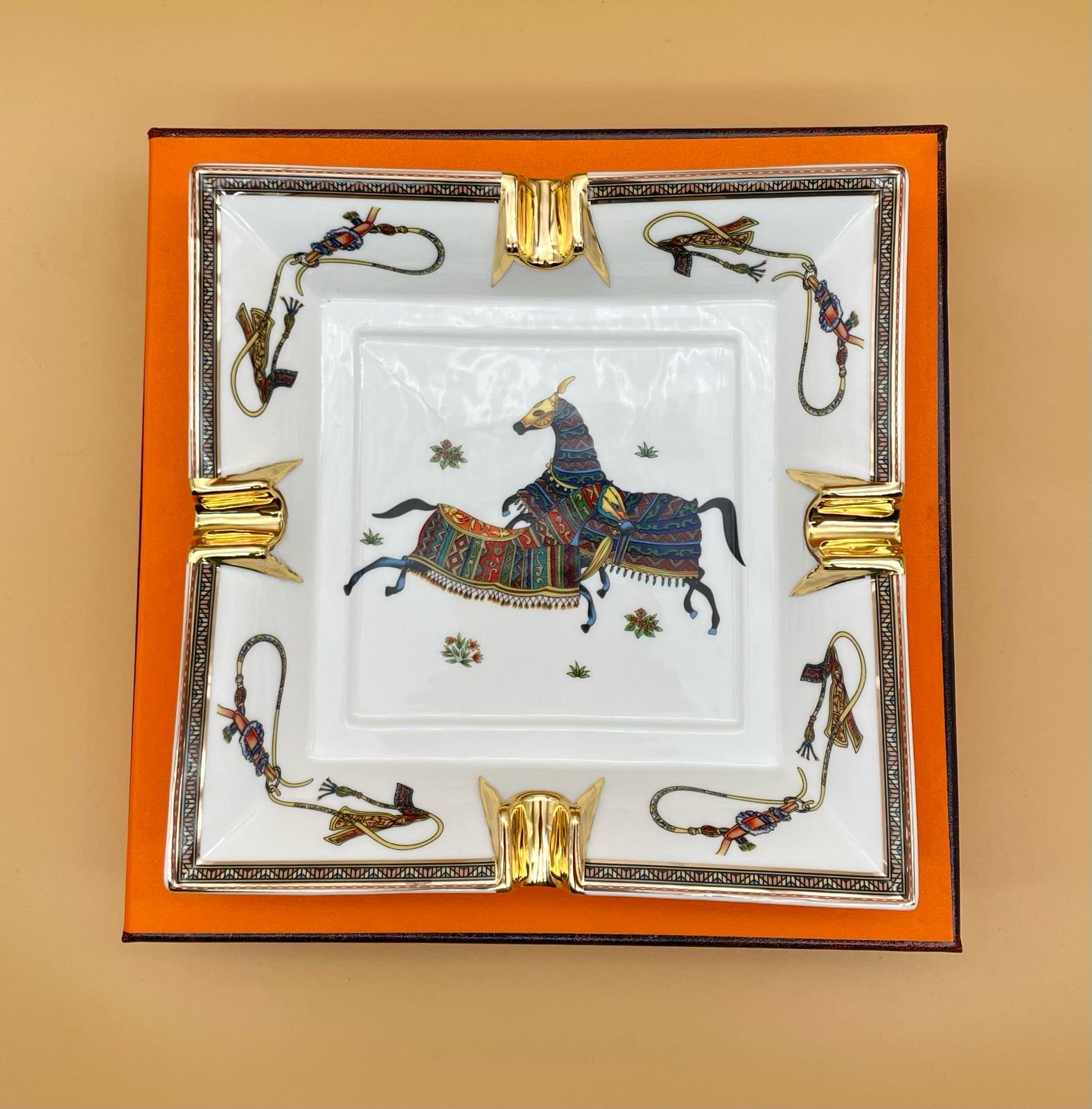 Hermes ashtray trinket tray white with two horses